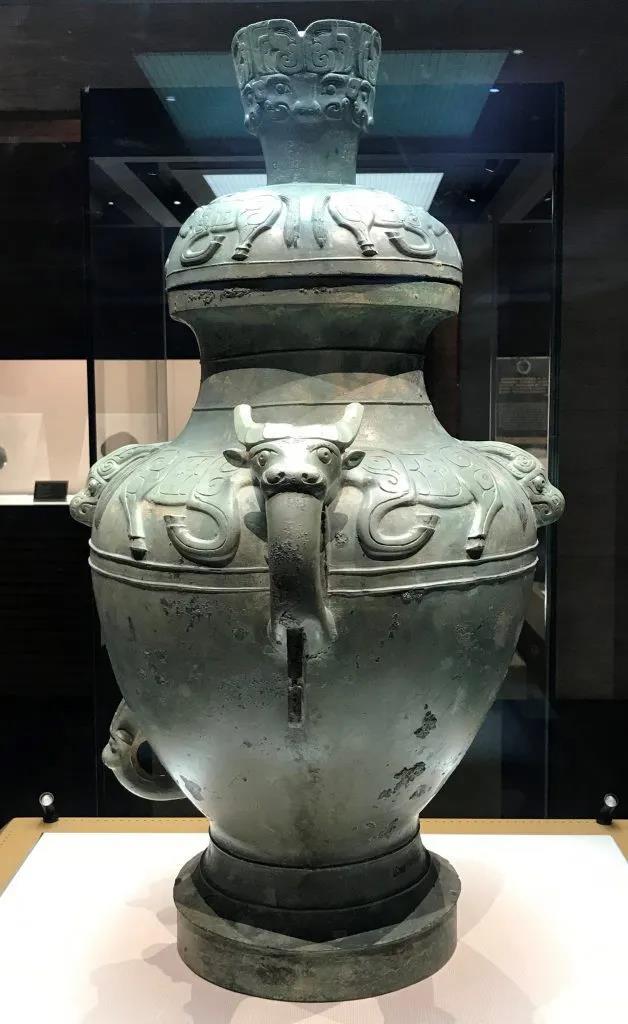 这两批珍贵文物,目前被收藏在四川省博物馆;其中数件被列为国家一级